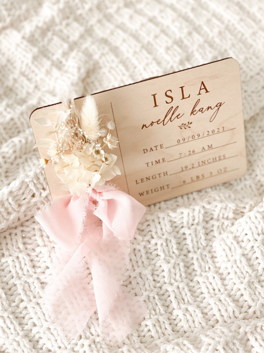 Baby Announcement With Birth Stats Engraved | Mini Dried Floral Bouquet