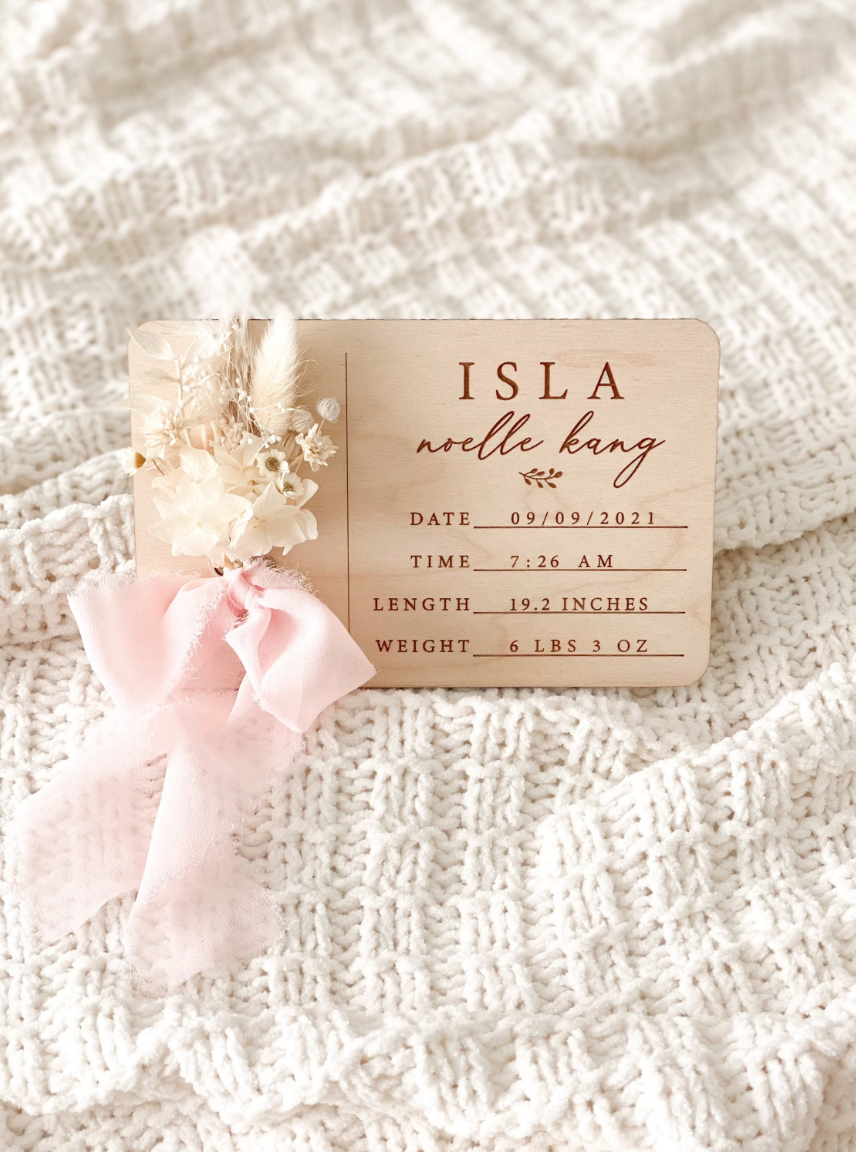 Baby Announcement With Birth Stats Engraved | Mini Dried Floral Bouquet
