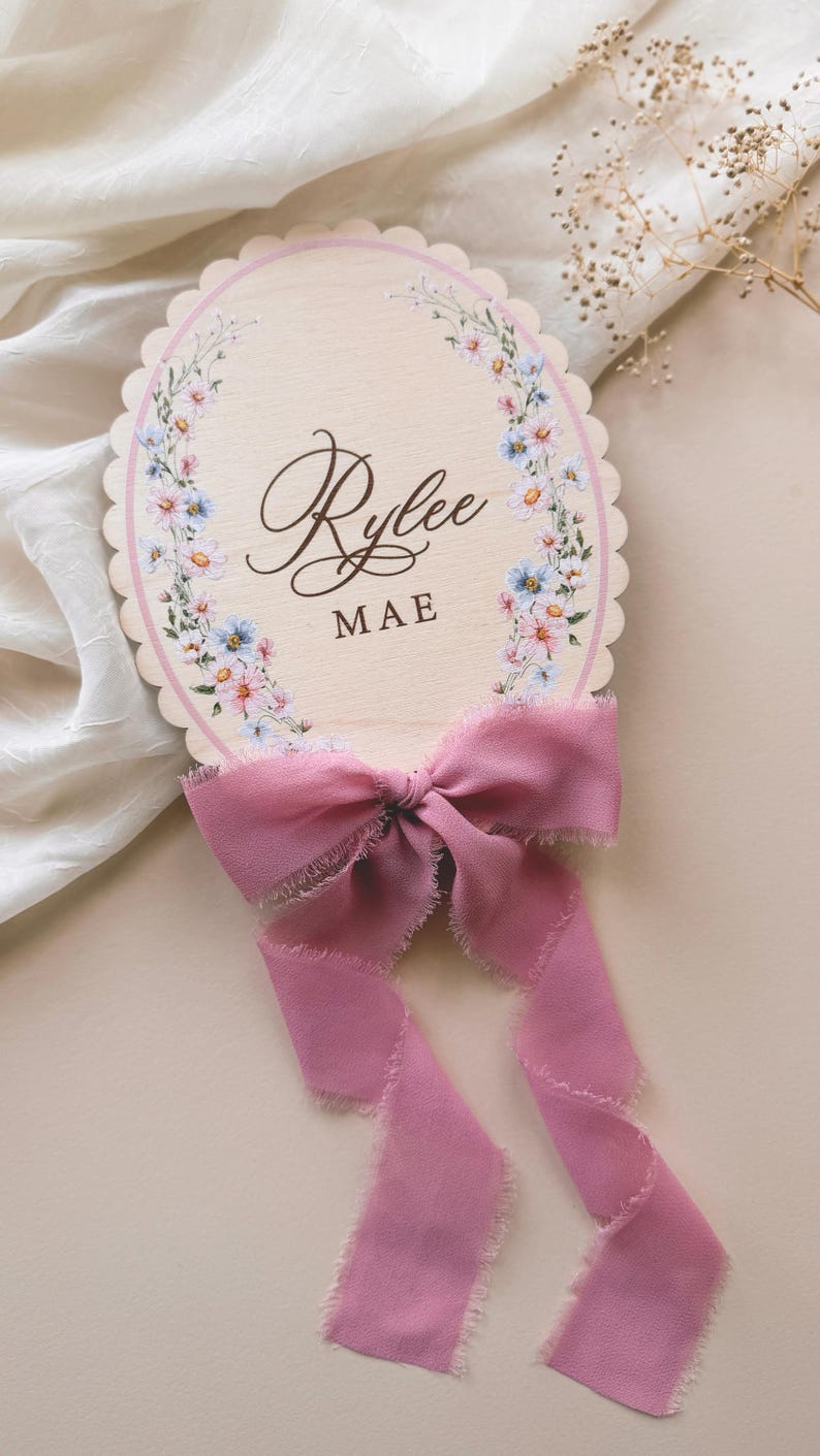 Rylee Mae printed floral wreath sign